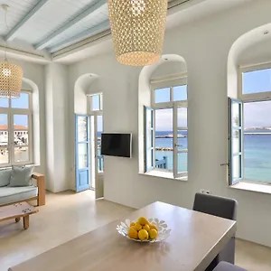 White Memories, Seafront Luxury Mykonos Holiday home